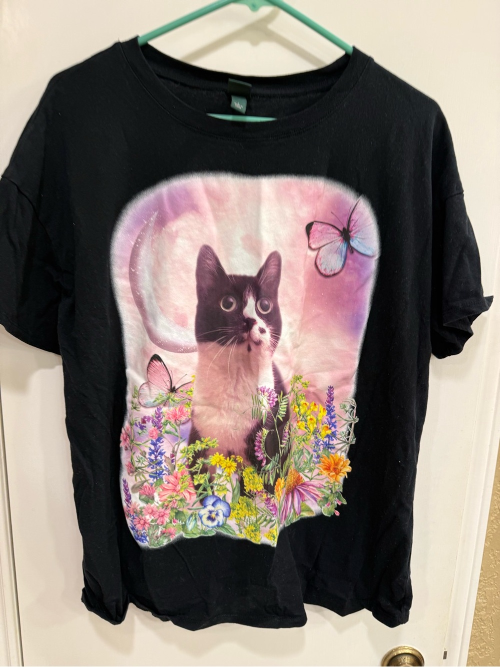 wild fable Black Tee with Tuxedo Cat and Colorful Floral Art
